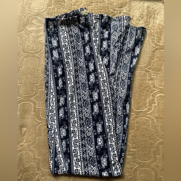 Daily Specials Pants - Daily Specials Elephant Leggings